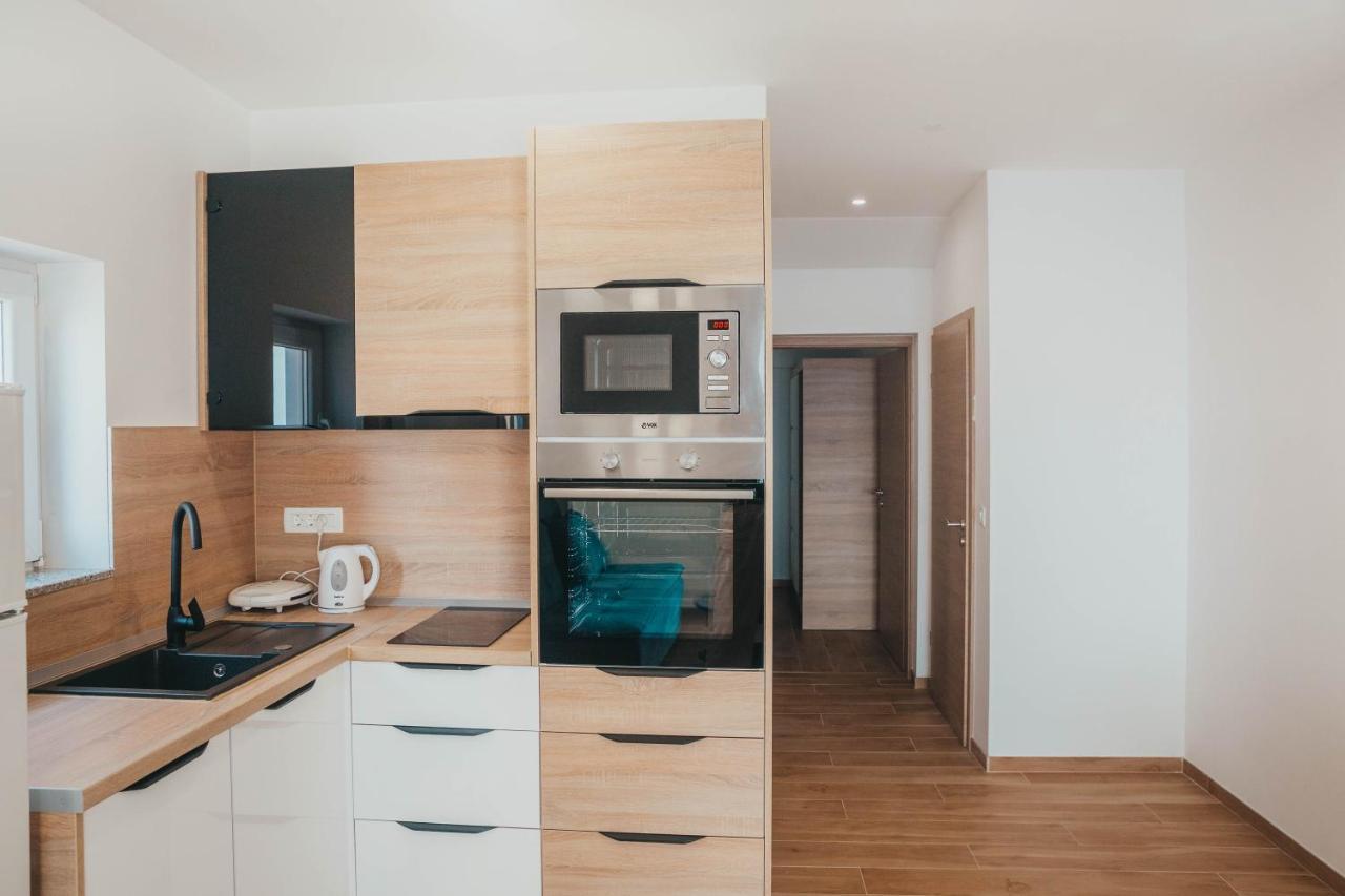 Apartments Nina บริสท์ ภายนอก รูปภาพ